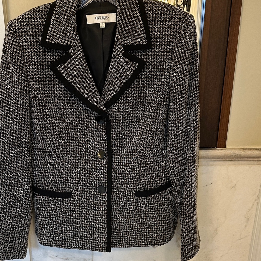 Jones Studio Black and White Houndstooth Blazer